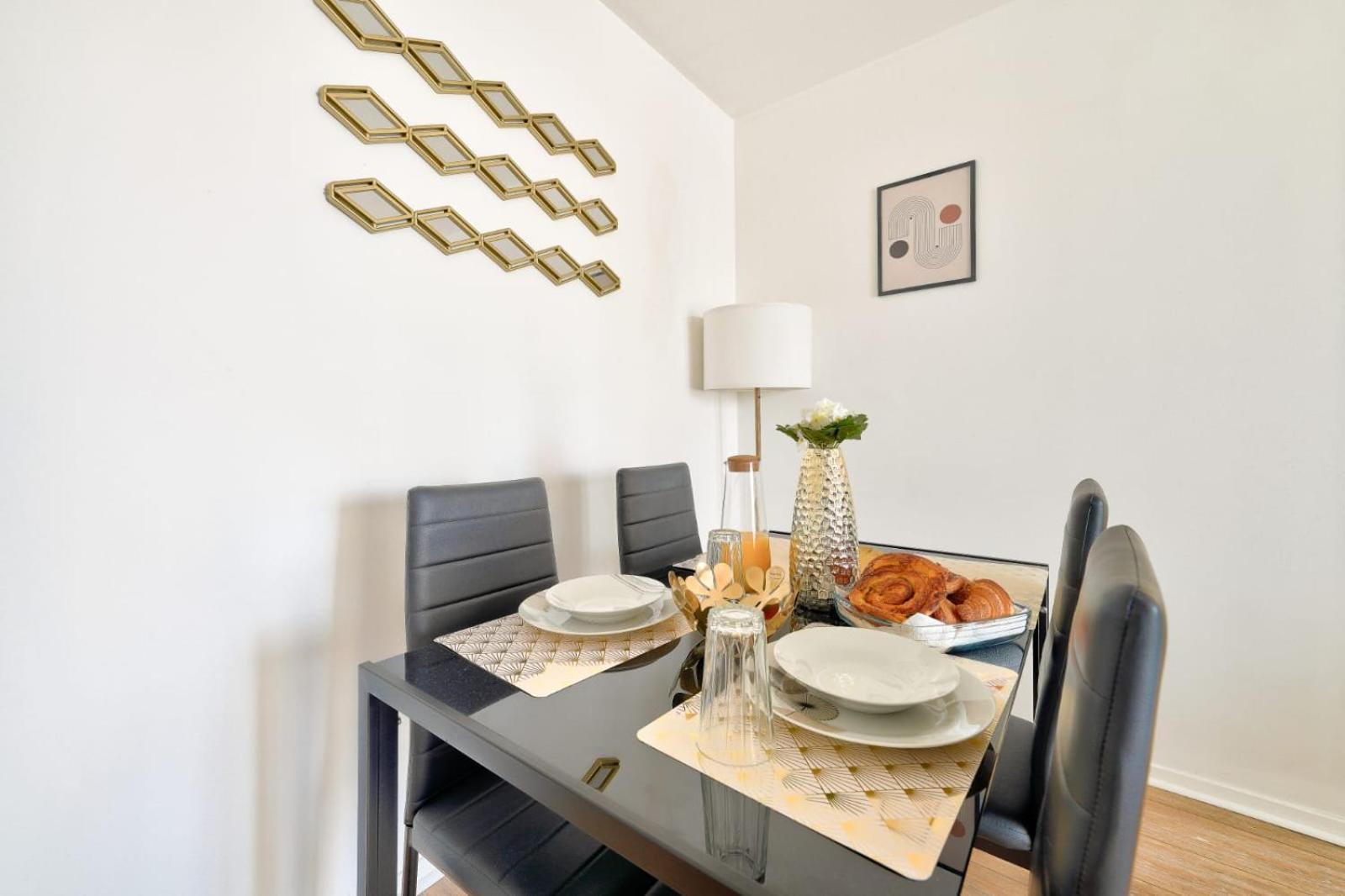 Le Cosy Yellow Appartement Lumineux A 5 Min De La Gare D'Evry Avec Parking Gratuit Courcouronnes Ngoại thất bức ảnh